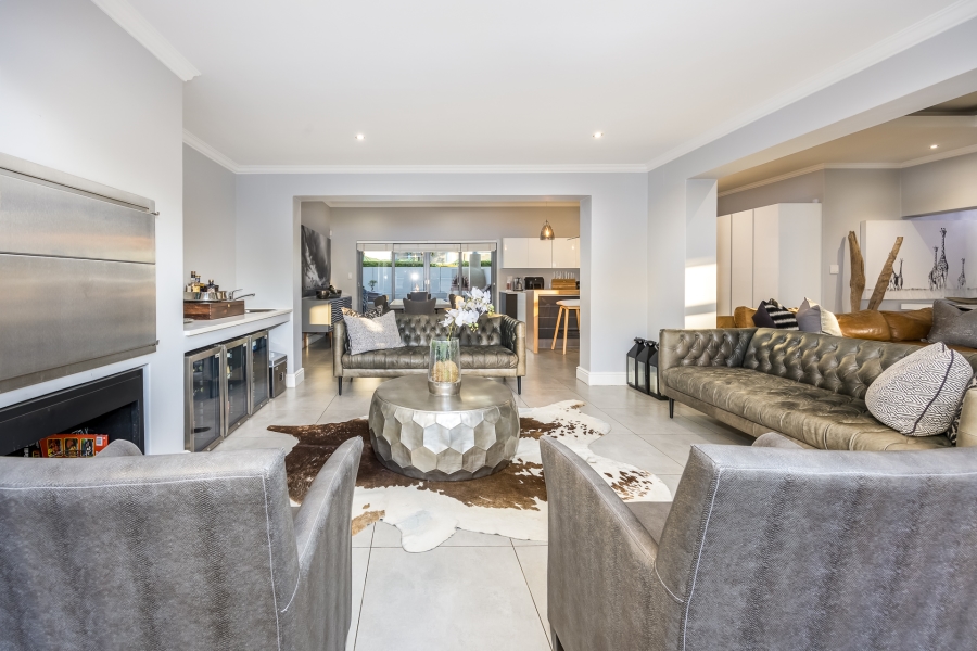 4 Bedroom Property for Sale in Graanendal Western Cape